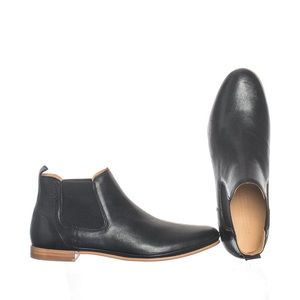 Ten Points Toulouse Black Chelsea Boot